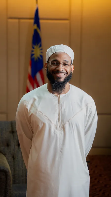 Sh. Mikaeel Ahmed Smith